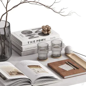 Decorative set with giovannitable lamp