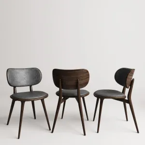 Mater the dining chair with accent dining table