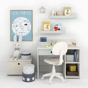Writing table decor for a nursery 2