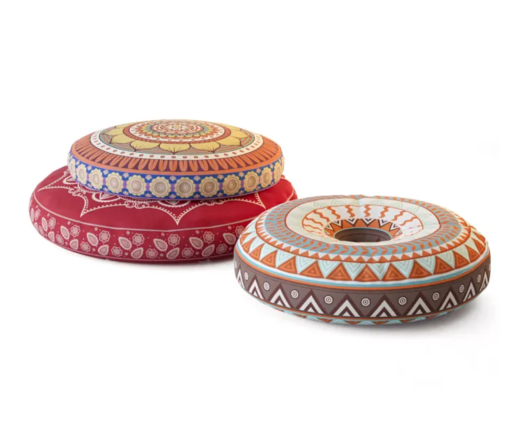 Poufs with oriental patterns