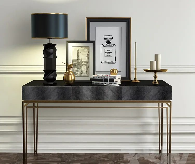 Chest of drawers with decorative