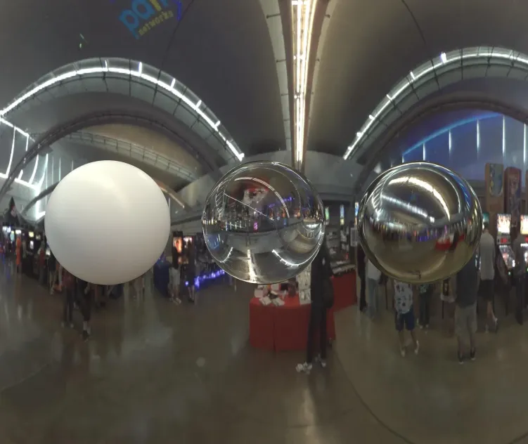 Giant arcade