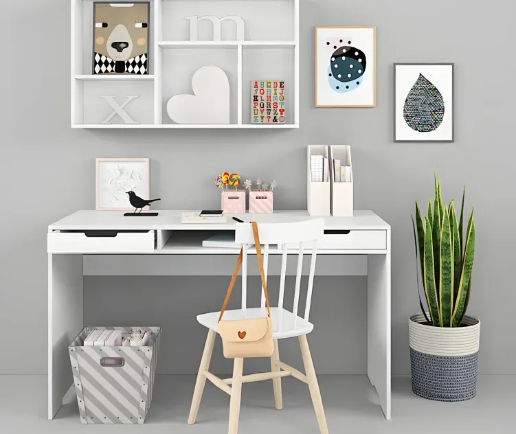 Writing table decor for a child